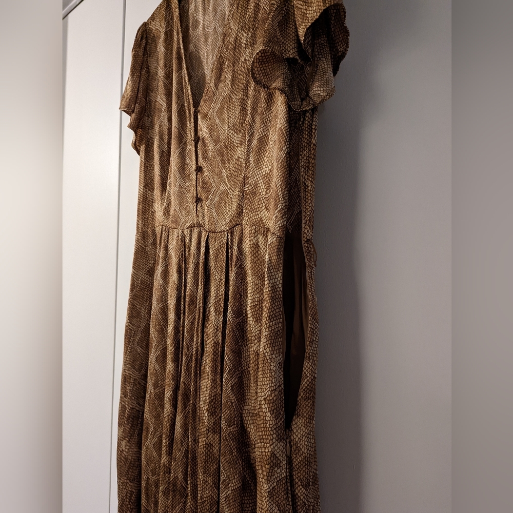 🆕 NWOT Paige flowy Alayna bronze snake print dress w/2 front slits (no belt) - Picture 9 of 16
